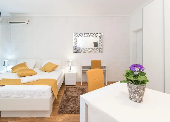 沃伊尼克别墅公寓