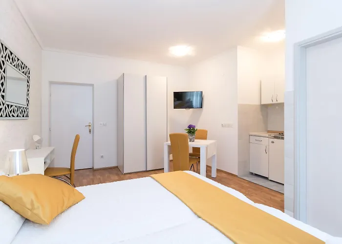 沃伊尼克别墅公寓