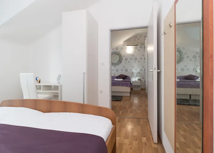 沃伊尼克别墅公寓 公寓 *