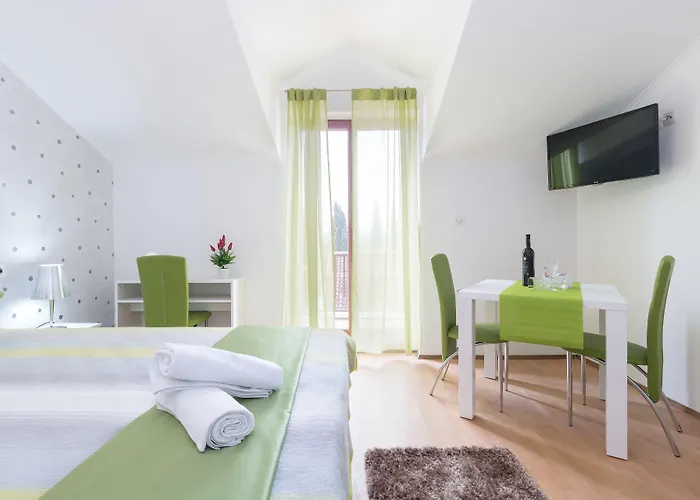 沃伊尼克别墅公寓