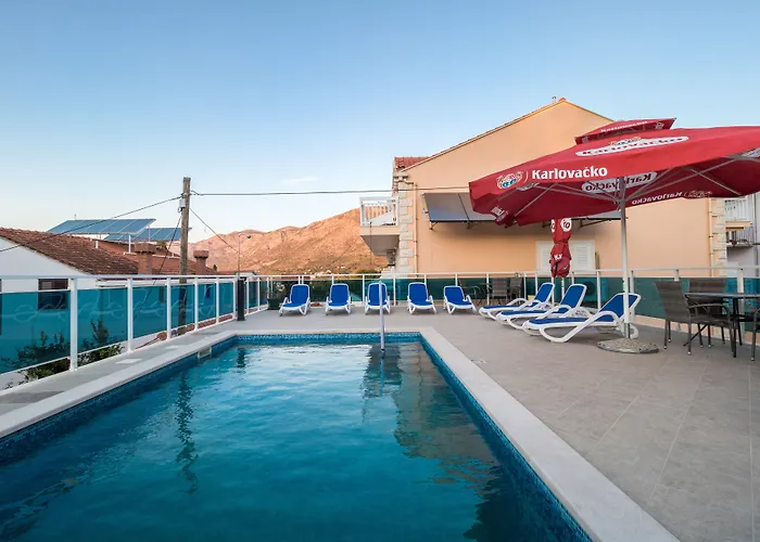 沃伊尼克别墅公寓