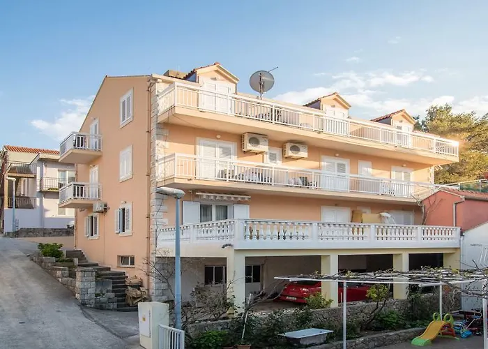 沃伊尼克别墅公寓